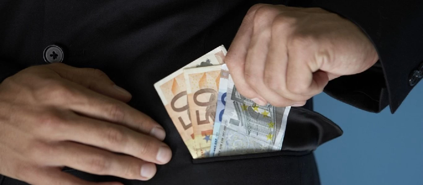 Έπεσε στην παγίδα: Η «λάθος» κατάθεση πελάτη στοίχισε ακριβά σε επιχειρηματία